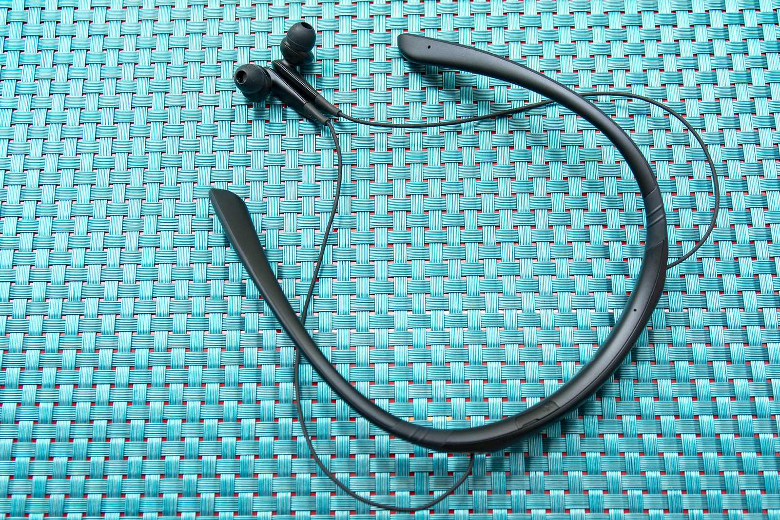level u pro noise cancelling bluetooth neckband earphones